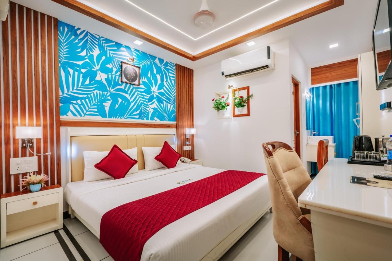Excellency Airport Hotel Kochi Exterior photo